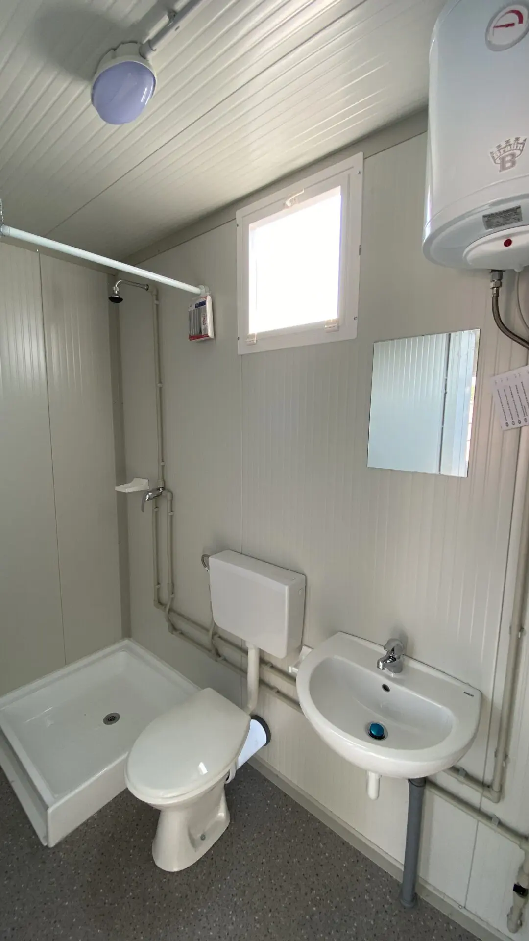 Box prefabbricato 4 m | wc, lavabo e doccia | altezza interna 240 cm 3 Box prefabbricato 4 m | wc, lavabo e doccia | altezza interna 240 cm - immagine 3