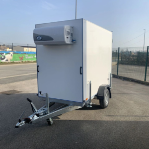 Rimorchio furgonato frigorifero